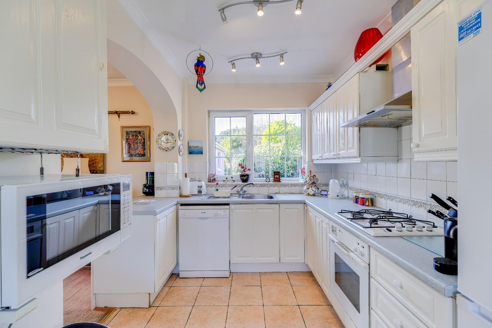 Hutchwns Close, Porthcawl, Bridgend County Borough, CF36 3LD